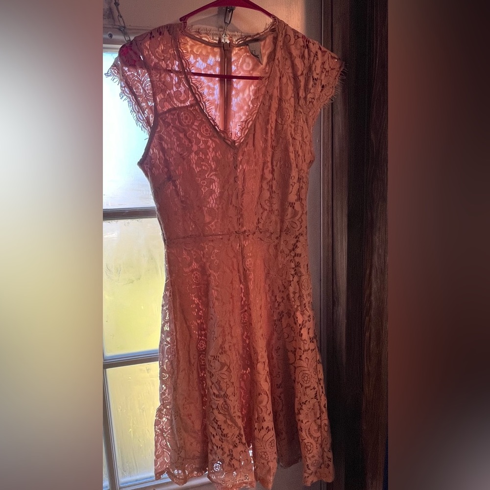 Beige lace dress size xs